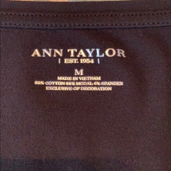 Ann Taylor black top with chiffon neckline - Picture 4 of 4